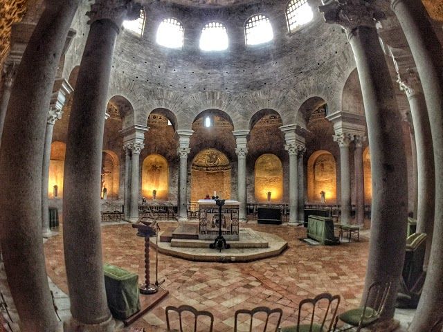 Santa Costanza Kilisesi